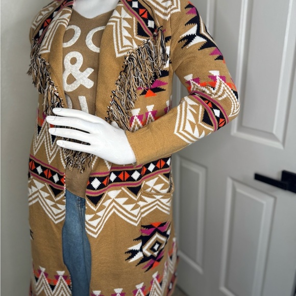 Chaser Tan and Pink Cardigan with Geometric Patterns - Picture 3 of 12